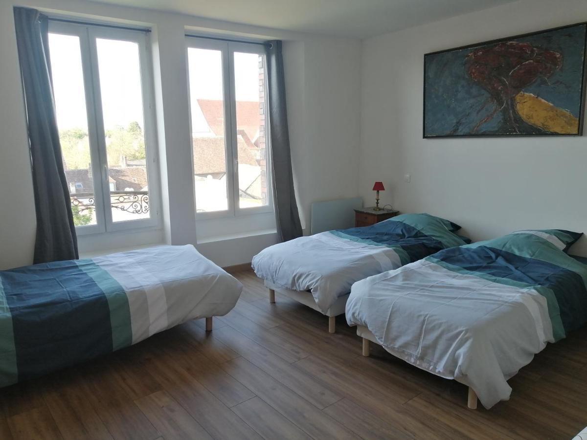 Logement Entier Spacieux Et Confortable A 1 H De Paris كورتيناي المظهر الخارجي الصورة